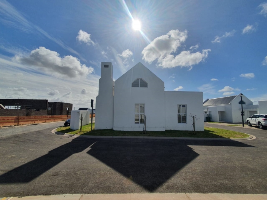 To Let 2 Bedroom Property for Rent in Da Gama Village Western Cape